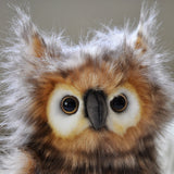 This Great Horned Owl Juvenile, has a movable head and bendable feet making this toy beautifully realistic. Individually hand crafted, true to life.
